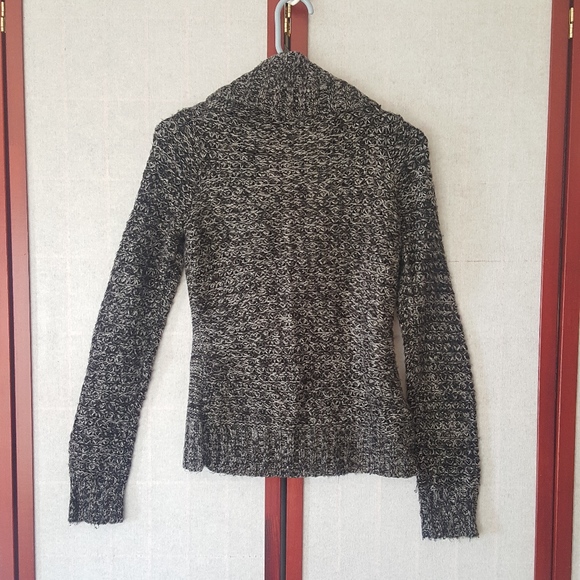 Sweater - Picture 2 of 4